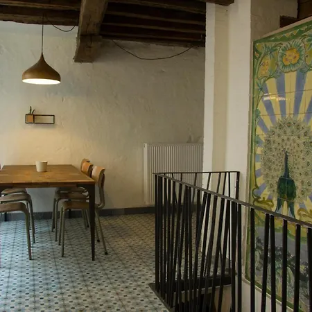 Cosy House Near Market * Bruggy